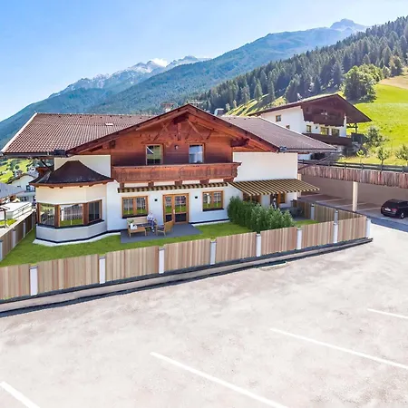 Neustift Near Stubai Glacier, Cleaning Included Appartement